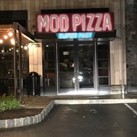 Foto tomada en Mod Pizza  por Joshua B. el 9/24/2018