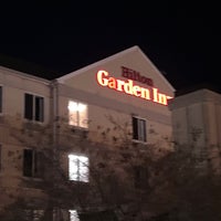Foto tomada en Hilton Garden Inn  por Joshua B. el 3/30/2023