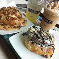 Photo taken at Синнабон / Cinnabon by Rita E. on 5/29/2013