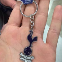 Photo taken at Spurs Shop by Laurens 🌹 on 9/27/2015