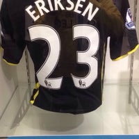 Photo taken at Spurs Shop by Laurens 🌹 on 9/27/2015