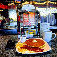 Photo taken at Silver Diner by Femi A. on 9/12/2023