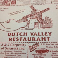 รูปภาพถ่ายที่ Dutch Valley Restaurant โดย Shane G. เมื่อ 12/25/2013