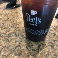 Foto tomada en Peet&amp;#39;s Coffee &amp;amp; Tea  por April el 8/10/2018