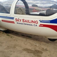 รูปภาพถ่ายที่ Sky Sailing โดย Laszlo K. เมื่อ 2/3/2013