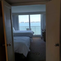 Снимок сделан в Clearwater Beach Marriott Suites on Sand Key пользователем Loraine J. 10/17/2020