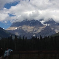 Das Foto wurde bei British Columbia Visitor Centre @ Mt Robson von Nicole B. am 8/28/2014 aufgenommen