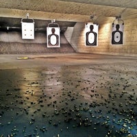 Foto diambil di A&amp;amp;S Indoor Pistol Range oleh Va$iLina pada 11/4/2012