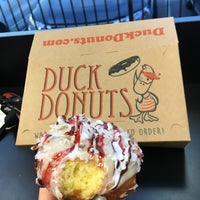 8/23/2017 tarihinde Makenzie J.ziyaretçi tarafından Duck Donuts'de çekilen fotoğraf