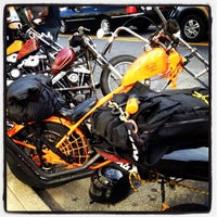 Foto scattata a Brooklyn Invitational Custom Motorcycle Show da Todd W. il 9/21/2013