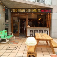 Photo taken at Good Town Doughnuts by Yukari O. on 9/13/2015