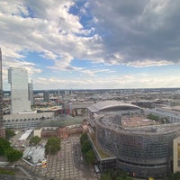 Photo taken at Frankfurt Marriott Hotel by Stratis V. on 5/31/2022