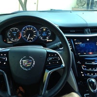 รูปภาพถ่ายที่ Earnhardt Cadillac โดย Justin T. เมื่อ 9/16/2012