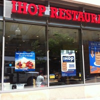 Photo taken at IHOP by Beppe B. on 4/22/2013