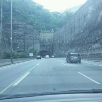 Photo taken at Túnel Engenheiro Raymundo de Paula Soares (Túnel da Covanca) by Luiz D. on 12/29/2016