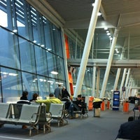 2/17/2013에 Leonardo T.님이 바르샤바 쇼팽 공항 (WAW)에서 찍은 사진