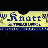 Foto tirada no(a) Knarr Shipwreck Lounge por Matthew A. em 11/27/2014