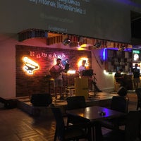 Foto diambil di KumBARa Lounge &amp; Bistro oleh mutlu koyuncu pada 8/31/2020