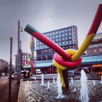 Piazzale Luigi Cadorna Plaza in Milano