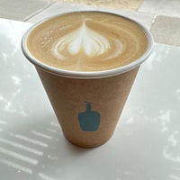 Photo taken at Blue Bottle Coffee by nic t. on 7/5/2023
