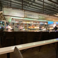 รูปภาพถ่ายที่ OLLO Restaurant and Bar โดย Bob F. เมื่อ 2/24/2022
