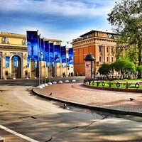 Das Foto wurde bei Manezhnaya Square von Irina V. am 5/17/2013 aufgenommen