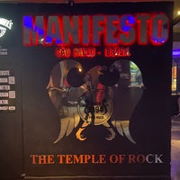 Photo taken at Manifesto Rock Bar by Kuka on 5/8/2022