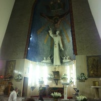 Photo taken at Iglesia De San Nicolas Tolentino by Saúl G. on 11/18/2013