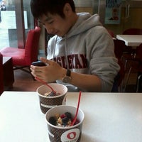 Photo taken at Red Mango by Diego S. on 10/14/2012