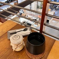 10/22/2023 tarihinde Denis S.ziyaretçi tarafından Ryn - Authentic Tea &amp;amp; Slow Drop Coffee'de çekilen fotoğraf