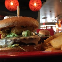 Photo taken at Red Robin Gourmet Burgers and Brews by Robin on 1/17/2018
