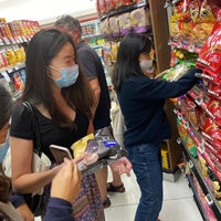Photo taken at CS Fresh (Cold Storage) by Lam on 12/18/2020