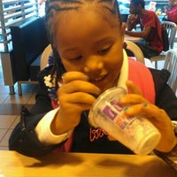 Photo taken at McDonald&amp;#39;s by Missymix on 10/1/2012