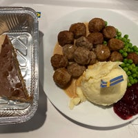 รูปภาพถ่ายที่ Magazinul cu Delicatese Suedeze IKEA โดย Adynutza เมื่อ 7/18/2021