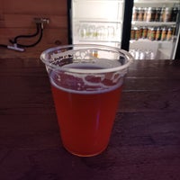 Foto tirada no(a) Full Circle Brewing Co. por Brandon M. em 2/7/2020