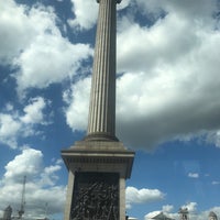 Photo taken at Trafalgar Square by Chico del Mundo on 8/8/2018