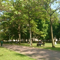 Photo taken at Jardin de la Pitié-Salpêtrière by un_ouragan on 6/5/2015