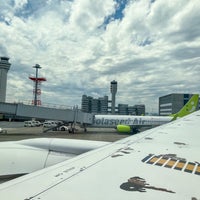 Photo taken at Gate 52 by だ に. on 4/16/2022
