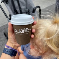 รูปภาพถ่ายที่ Café Olimpico โดย Boo เมื่อ 7/24/2022