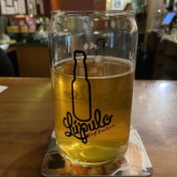 Photo taken at Lúpulo Craft Beer House by Damon S. on 2/16/2023