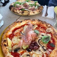 Photo taken at Amalfi - Pizzeria, Hostaria by Alejandra M. on 7/28/2021