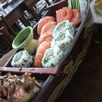 Photo taken at Restaurante Shokudo by Juliana F. on 10/2/2013