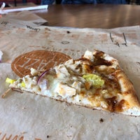 2/10/2019 tarihinde Patrick H.ziyaretçi tarafından Blaze Pizza'de çekilen fotoğraf