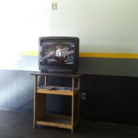 รูปภาพถ่ายที่ Meineke Car Care Center โดย Brian B. เมื่อ 12/8/2012