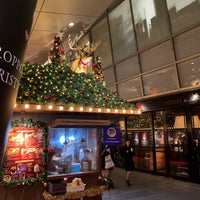 Photo taken at Roppongi Hills Christmas Market by Ryan T. on 12/17/2018