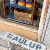 Photo taken at Gallup 中目黒ショールーム by Ryan T. on 10/3/2020