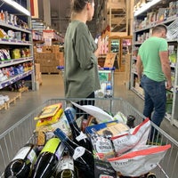 Photo taken at METRO Cash &amp;amp; Carry by Evgeniy Z. on 7/25/2019