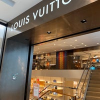 Photo taken at Louis Vuitton by Willem on 7/12/2020