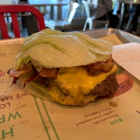 6/17/2019에 Christian A.님이 BurgerFi에서 찍은 사진