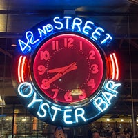 Foto tirada no(a) 42nd St Oyster Bar por Christian A. em 10/7/2021